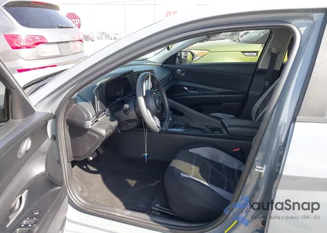 2022 Hyundai Elantra Sel z USA, uszkodzony, nr VIN KMHLM4AG9NU285099